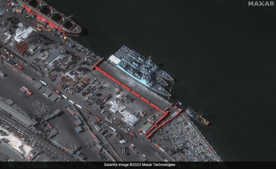 Chinese Stealth Submarine Docks at Karachi