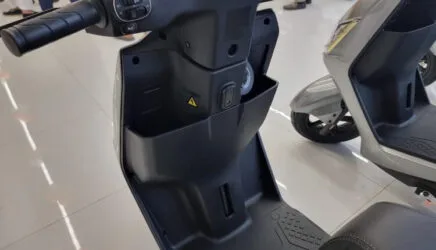 Yadea Unveils T5 Electric Scooter in Pakistan 4 Yadea scooter foot space